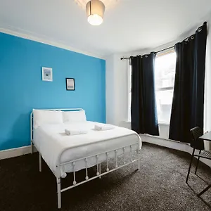 Cosy Double Barking (Greater London)